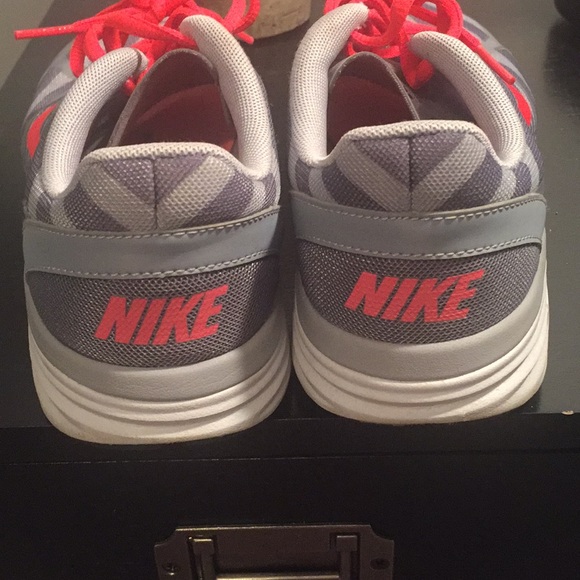 Nike dual fusion trainers - Picture 3 of 4